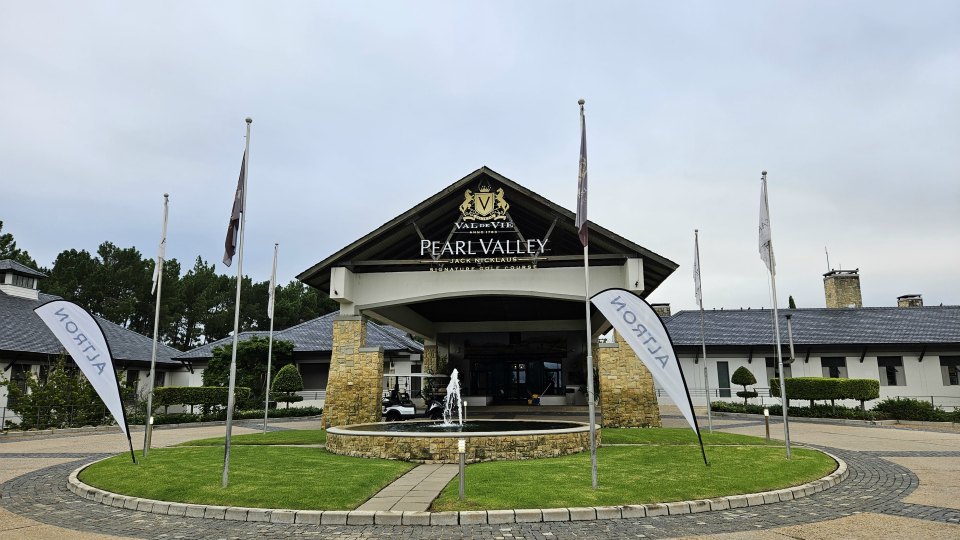 <h2>The Best of South Africa Escorted 2023</h2> 14 Nights | 6 Rounds | March 11 - 25